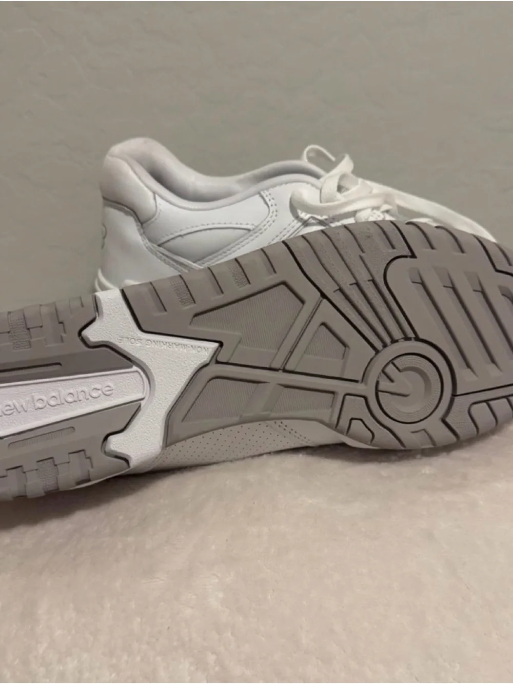 NEVER WORN Men’s New Balance White Low-Top Sneakers